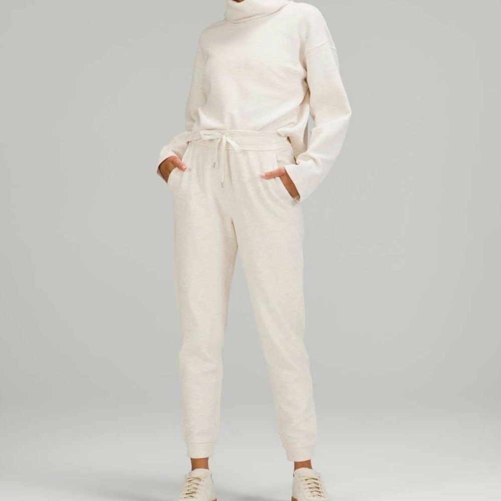 Lululemon Athletica Cream Skinny Pants